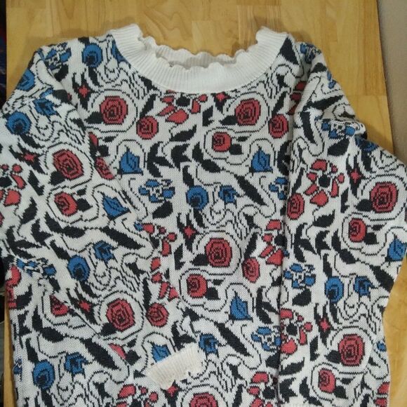 Vintage Croquet Club Red & Blue Roses Knit Crewneck Sweater - Picture 1 of 9